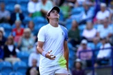 Após adiamento, João Fonseca perde para Taylor Fritz em Eastbourne