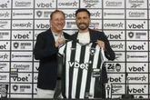 John Textor comenta a chegada de Davide: “Tem total liberdade”