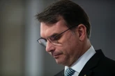 Flávio Bolsonaro nega que tenha fugido do Brasil: “Viagem programada”