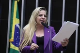 Assessoria de deputada do PT relata maus-tratos em prisão israelense