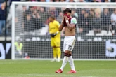 Vídeo: Paquetá chora ao levar cartão amarelo em jogo da Premier League