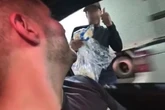 Vídeo: influencer tem celular furtado por ambulantes enquanto faz live