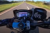 Vídeo: motociclista é filmado a 231 km/h na BR-060. PRF investiga