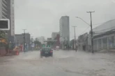 Chuva deixa Recife em estágio de atenção e suspende aulas