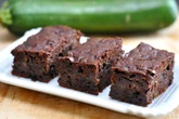 Brownie proteico: doce fit, sem farinha e pronto em 5 minutos