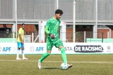 Vídeo: filho do ex-goleiro Bruno pega pênalti em jogo do Brasil
