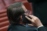 Além de Sóstenes, Bolsonaro manda testar mais um nome ao Senado no RJ
