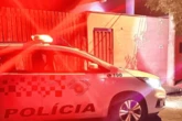 Adolescente morre após bater carro em poste durante fuga da polícia