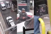 Roubo a casa no Morumbi acaba com tiroteio no meio de avenida. Vídeo