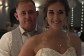 Casal gera polêmica ao abrir clube de swing e vetar pessoas “feias”