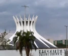 Gangues de pichadores da república atacaram TJDFT, Senado e Ponte JK