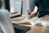 Doutorandos do Brasil são os mais satisfeitos? Entenda estudo polêmico