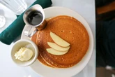 Nada de farinha ou manteiga: troque o pão por essa panqueca saudável