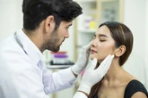 Saiba como o consumo de açúcar pode gerar rugas e flacidez na pele