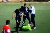 Vídeo: árbitro é agredido após cartão amarelo em campeonato no DF