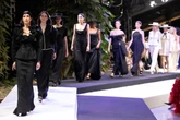 Aluf e Maria cativam Metrópoles Catwalk em desfile com Isabeli Fontana