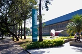 Influencers de finanças questionam concursos da USP após reprovação