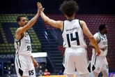 Armador do Corinthians Basquete é homenageado após mil assistências