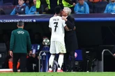 Vini Jr. se declara para Ancelotti em despedida: “Te espero no Brasil”