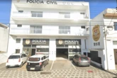 Motorista sofre lesões profundas de facão durante briga de trânsito