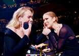 Céline Dion homenageia Adele após prestigiar show da britânica