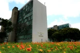 Fazenda revisa para baixo, em 2,3%, a projeção para PIB de 2025