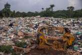 Brasil importa lixo, mas luta para reciclar seus resíduos. Entenda