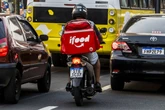 Justiça determina que iFood reconheça vínculo com entregadores