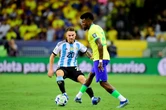 Emerson Royal mira retorno à Seleção após anúncio no Flamengo