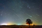 Próximos dias terão chuva dupla de meteoros. Veja data e como observar