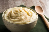 Truque de chef garante um purê de batata incrivelmente cremoso; veja