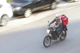 Vídeo: PM dispara spray de pimenta no rosto de motoboy em Águas Claras