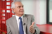 Goiás pretende liberar a industrialização de terras raras, diz Caiado