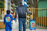 Estudantes começam semana com professores de escolas públicas em greve