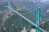 Com 625 metros, ponte mais alta do mundo é inaugurada na China