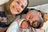 Esposa de Tiba Camargos dá à luz a bebê que pode ajudar o pai: entenda