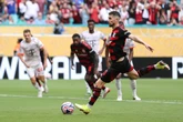 Ex-técnico do Arsenal rasga elogios à torcida do Flamengo nos EUA