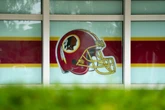 Trump ameaça time da NFL e demanda retorno de nome considerado racista