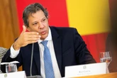 Senadores bolsonaristas surpreendem e apoiam Haddad em uma pauta