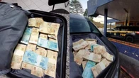 Motorista de Mercedes é preso com R$ 123 mil após perseguição policial