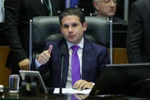 Motta indefere indicação de Eduardo Bolsonaro como líder da Minoria
