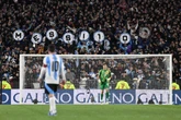 Pela seleção argentina, Messi iguala recorde de Cristiano Ronaldo; veja