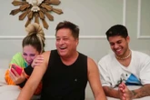 Vídeo: Virginia e Zé Felipe dão barco personalizado para Leonardo