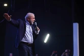 Com foco na reeleição, Lula triplica viagens pelo país