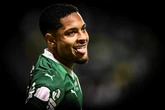 Vitor Roque faz post homofóbico em provocação ao São Paulo. Confira