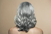 Grisalhos em alta: 8 cuidados para manter o cabelo branco impecável