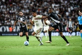 Flamengo deixa Ceará empatar, mas garante a liderança do Brasileirão