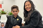Dona Ruth viaja com o neto Léo em meio à disputa judicial