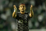 Scarpa marca de falta, e Galo bate Juventude fora de casa. Veja gol