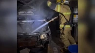 GO: homem tranca família dentro de casa e incendeia carro na garagem
